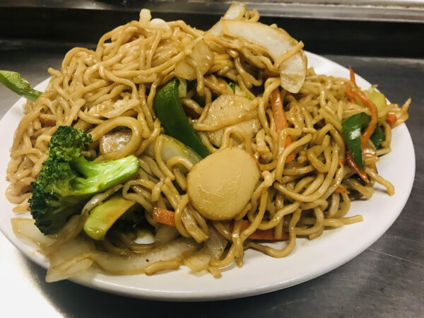 Vegetable Lo Mein Noodles (stir fried)